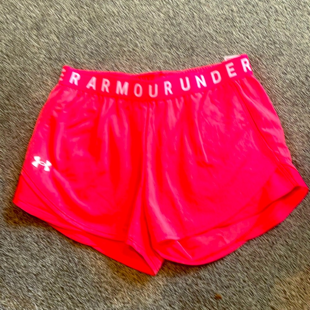 NWT Under Armour Small Women’s Athletic Shorts